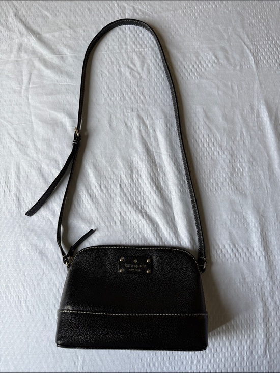 kate spade Handbags - kate spade black leather crossbody with gold-tone logo